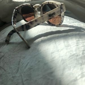 Quay High-Emotion Sunglasses